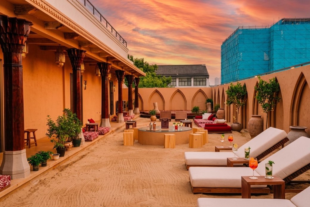 The rooftop terrace with live music